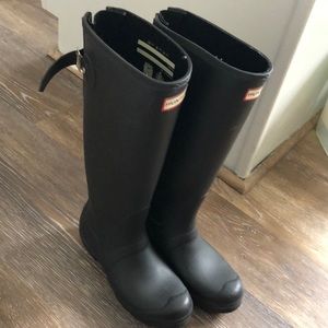 Tall Hunter boots, barely worn!